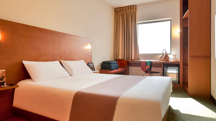 Room with 1 double bed 